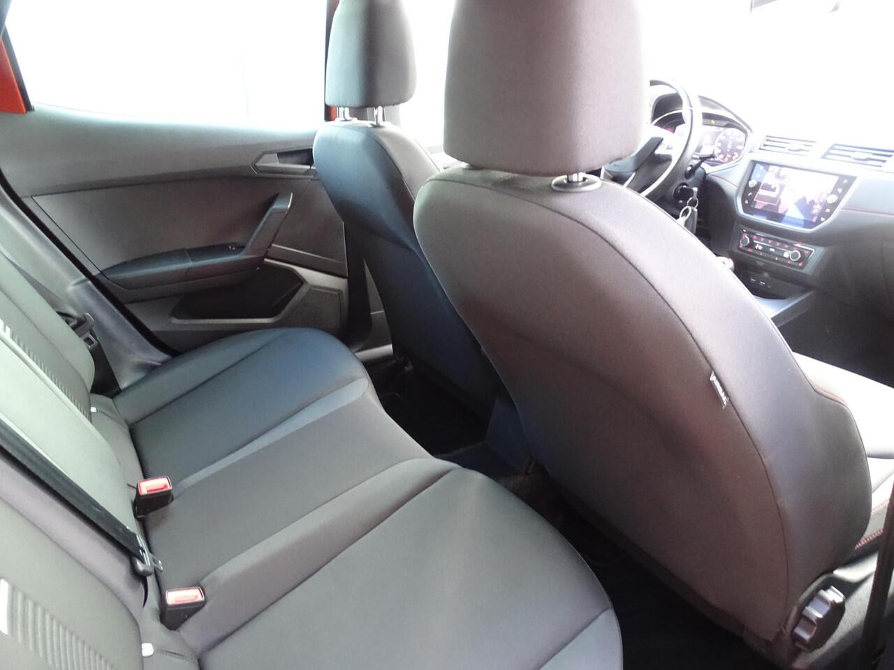 Seat IBIZA 1.0 TSI FR Business Intense FR-UITVOERING | PANORAMADAK | LED PAKKET | NAVIGATIE | VIRTUAL DISPLAY | PARKEERSENSOREN | CRUISE CONTROL | DAB RADIO |