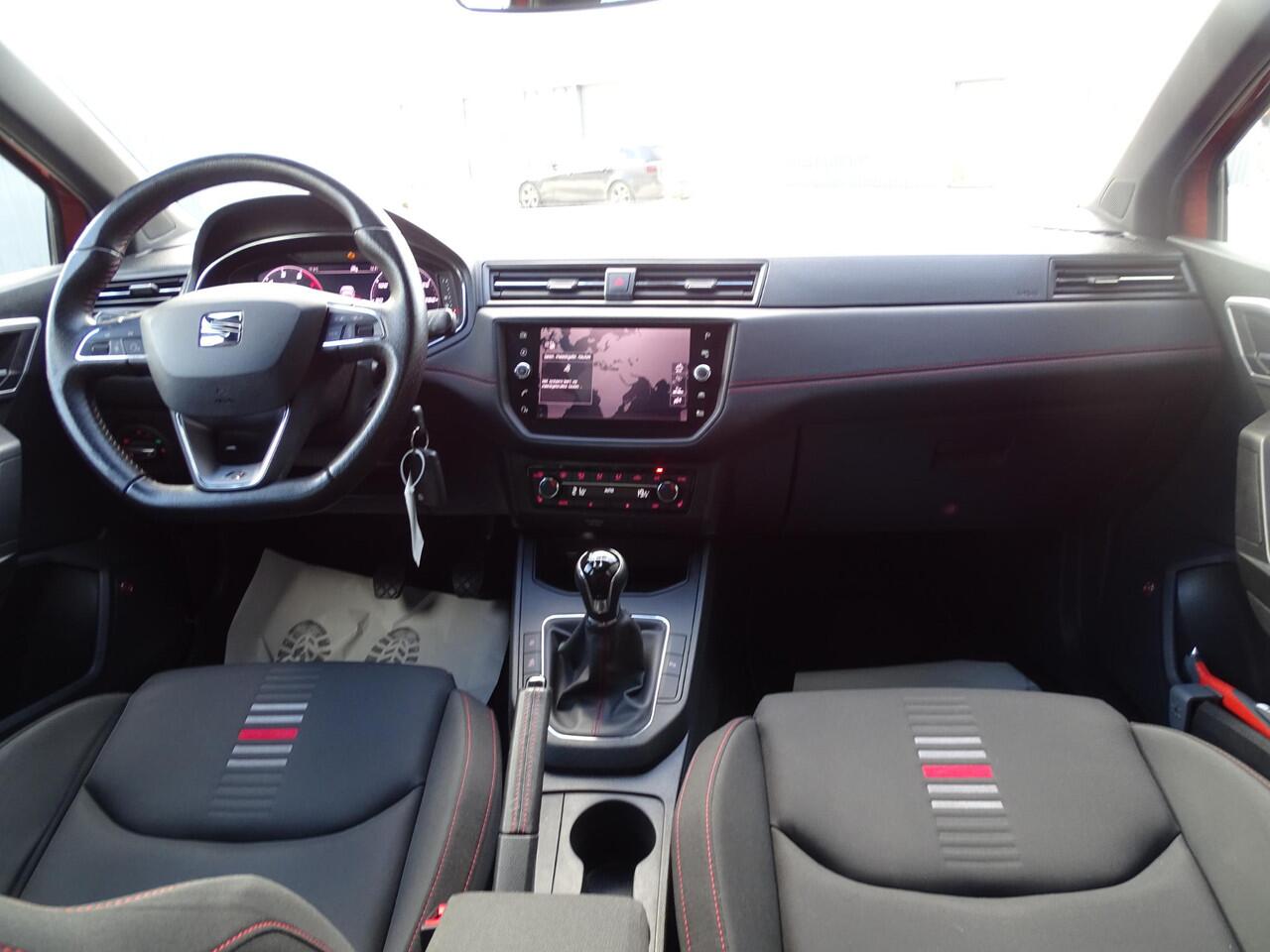 Seat IBIZA 1.0 TSI FR Business Intense FR-UITVOERING | PANORAMADAK | LED PAKKET | NAVIGATIE | VIRTUAL DISPLAY | PARKEERSENSOREN | CRUISE CONTROL | DAB RADIO |