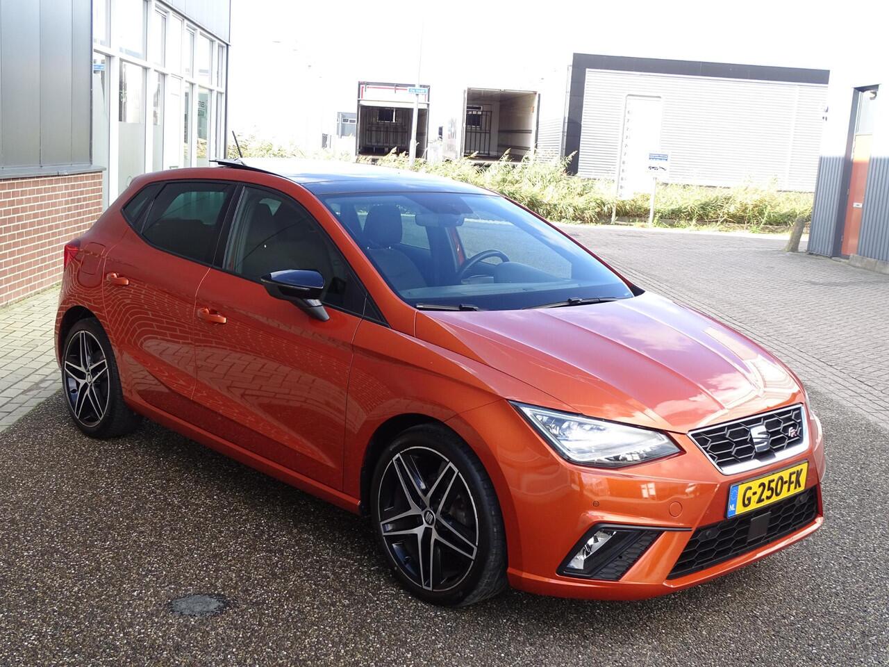 Seat IBIZA 1.0 TSI FR Business Intense FR-UITVOERING | PANORAMADAK | LED PAKKET | NAVIGATIE | VIRTUAL DISPLAY | PARKEERSENSOREN | CRUISE CONTROL | DAB RADIO |