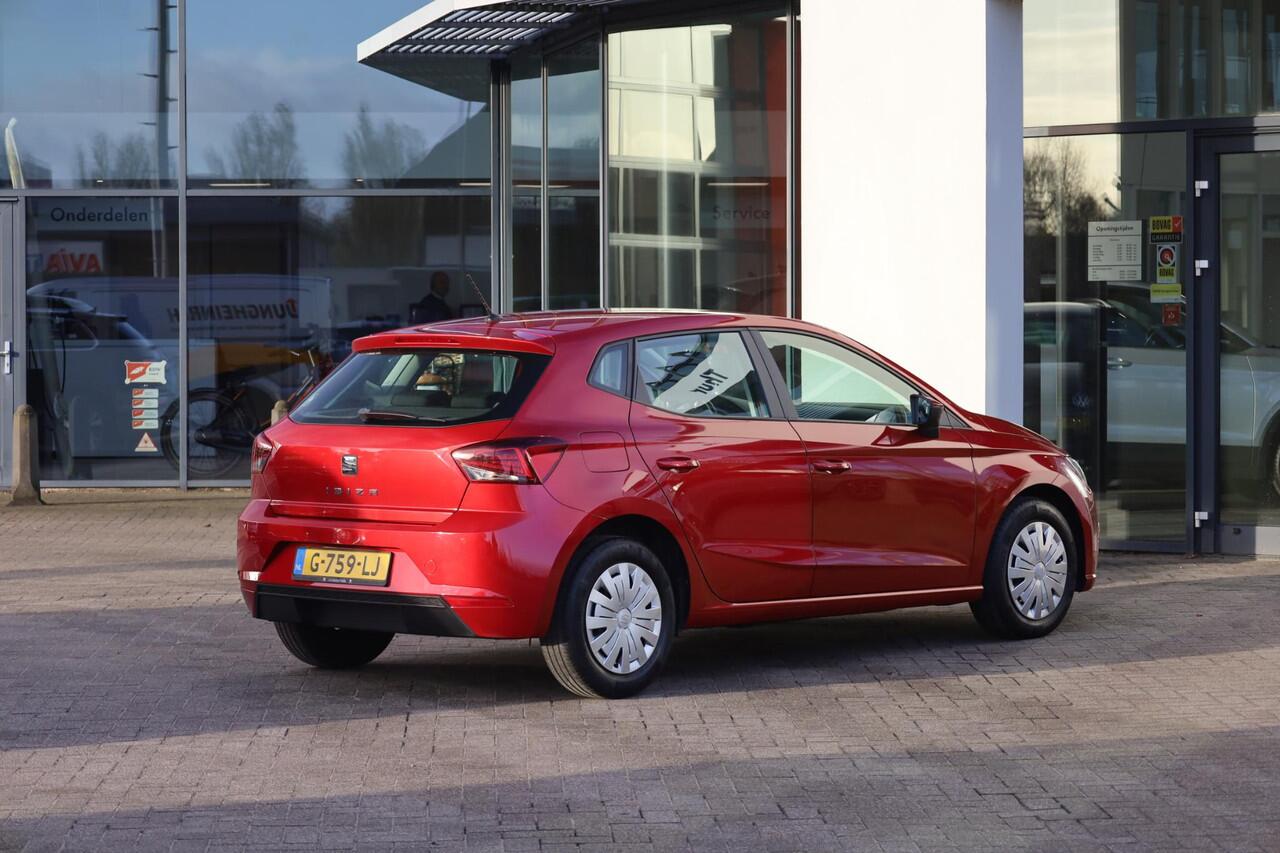 Seat IBIZA 1.0 TSI Style 95PK / 70kW, NL auto 1e eigenaar door ons geleverd en onderhouden, parkeersensoren, bluetooth, cruise control, lederen multifuntioneel stuurwiel