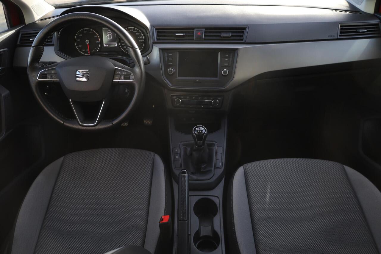 Seat IBIZA 1.0 TSI Style 95PK / 70kW, NL auto 1e eigenaar door ons geleverd en onderhouden, parkeersensoren, bluetooth, cruise control, lederen multifuntioneel stuurwiel