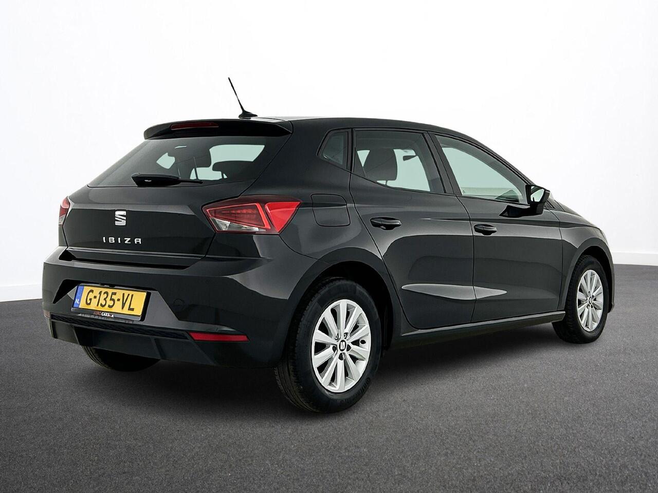 Seat IBIZA 1.0 TSI Style Business Intense Rijklaar incl. 12 mnd Garantie! Airco ECC Navi Carplay Cruise Control PDC Achter + Camera LM Velgen 15" LM Velgen Armsteun