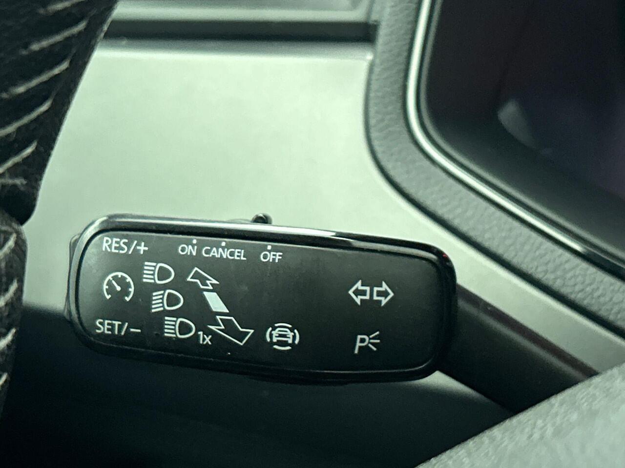 Seat IBIZA 1.0 TSI Style Business Intense Rijklaar incl. 12 mnd Garantie! Airco ECC Navi Carplay Cruise Control PDC Achter + Camera LM Velgen 15" LM Velgen Armsteun