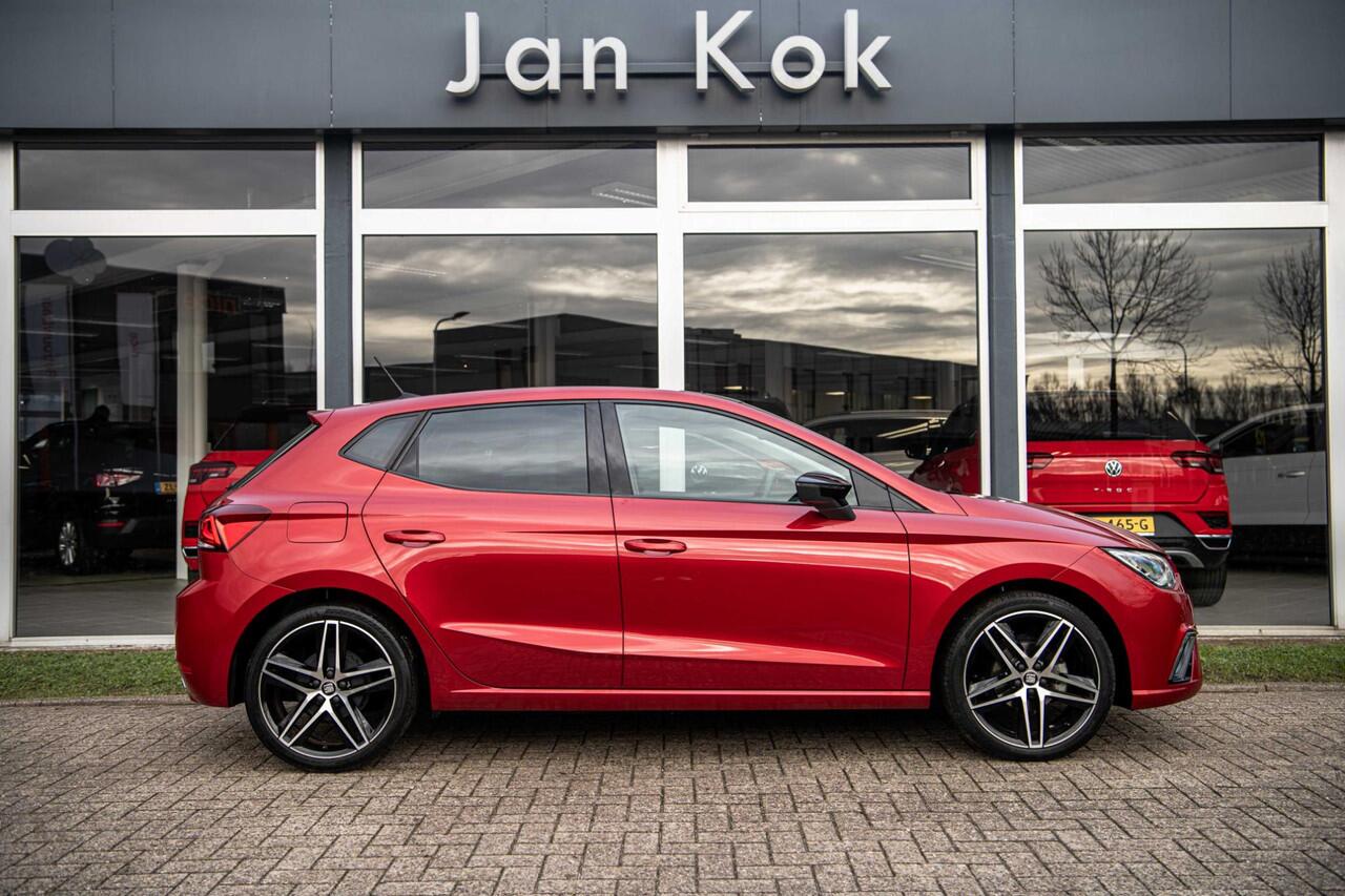 Seat IBIZA 1.0 TSi 95 pk FR Business Intense | Panoramadak | 18" Bi-Color | Afneembare Trekhaak