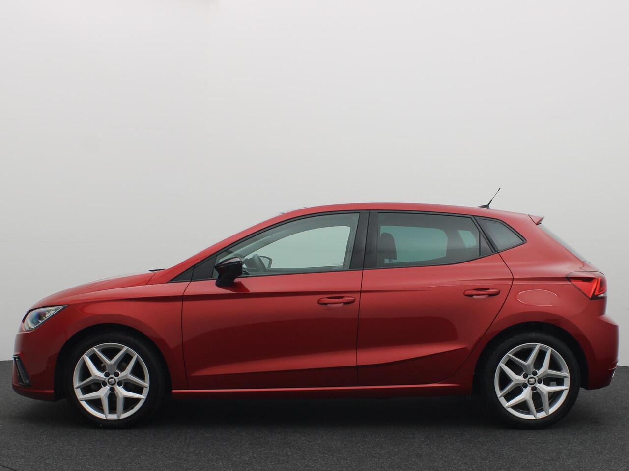 Seat IBIZA 1.0 TSI FR Business Intense PANORAMADAK / CARPLAY / BEATS-AUDIO / CAMERA / KEYLESS / FULL LED / NAVI / CLIMA / PDC / BLUETOOTH / ACC / NL-AUTO
