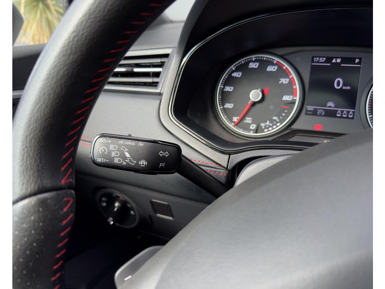 Seat IBIZA 1.0 TSI FR Pano/Automaat/Camera SEAT Ibiza 1.0 TSI FR Alcantara, Pano, Camera