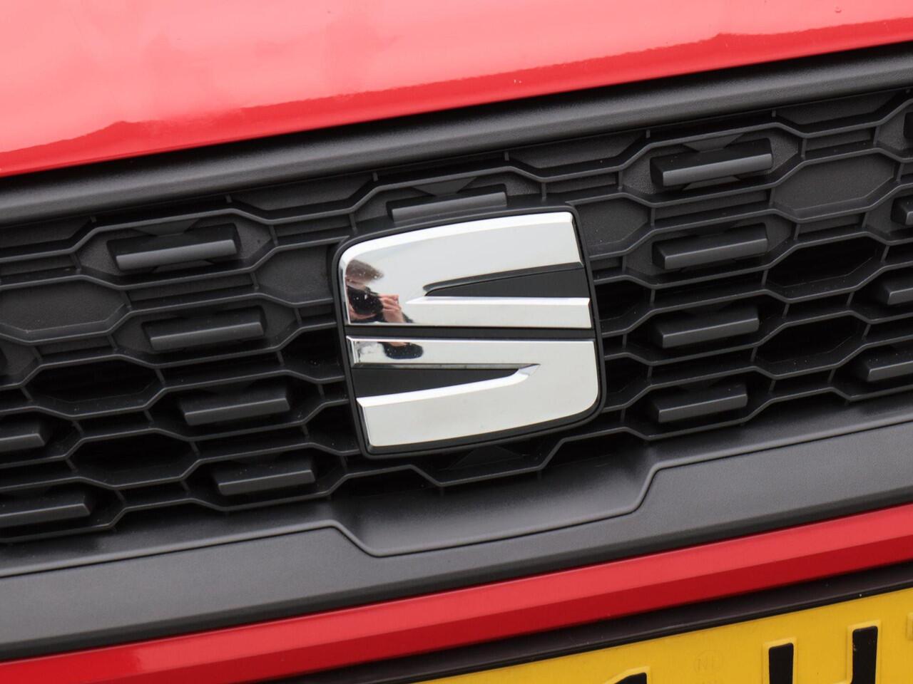 Seat IBIZA 1.0 TSi Style | Climate Controle | 15 Inch | CarPlay | Cruise Controle | Parkeersensoren | 60.042 Km!!