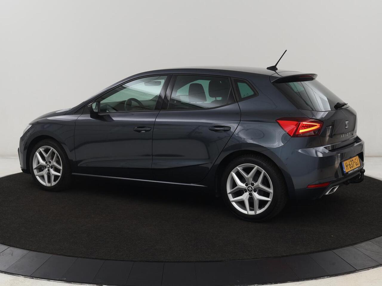 Seat IBIZA 1.0 TSI FR Intense | Trekhaak | Camera | Carplay | Navigatie | Climate control | Parkeerhulp | Cruise control