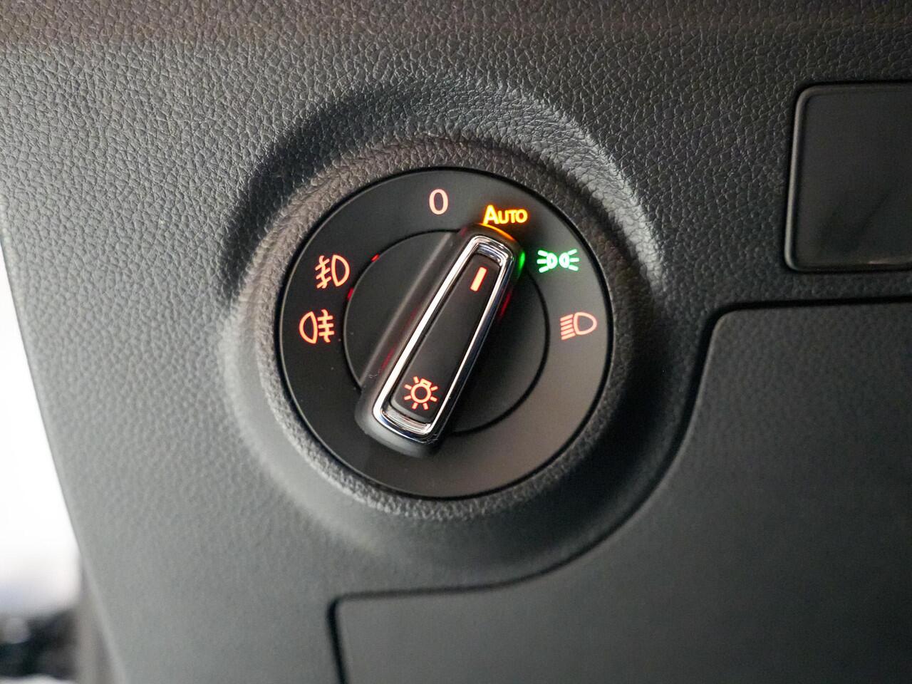 Seat IBIZA 1.0 MPI Reference |VOL!|stoelvrm|clima|carplay|park