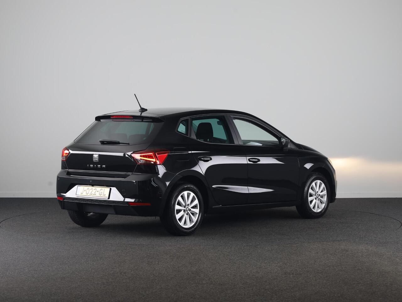 Seat IBIZA 1.0 TSI Style Business Intense 95 pk | Navigatie | Parkeersensoren | Achteruitrijcamera | Cruise control |