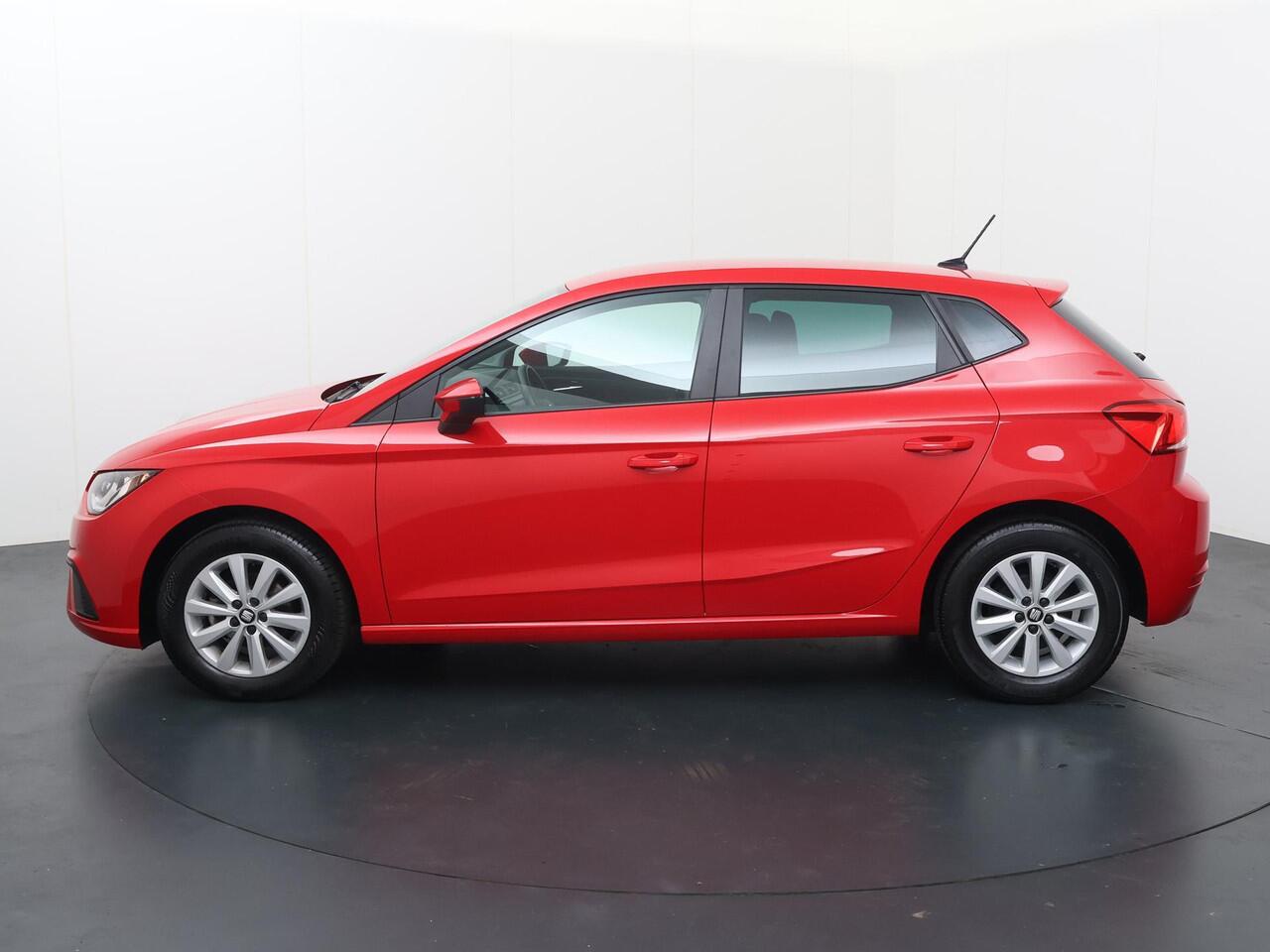 Seat IBIZA 1.0 TSI Style Business Intense | 95 PK | Navigatiesysteem | Achteruitrijcamera | Apple CarPlay / Android auto