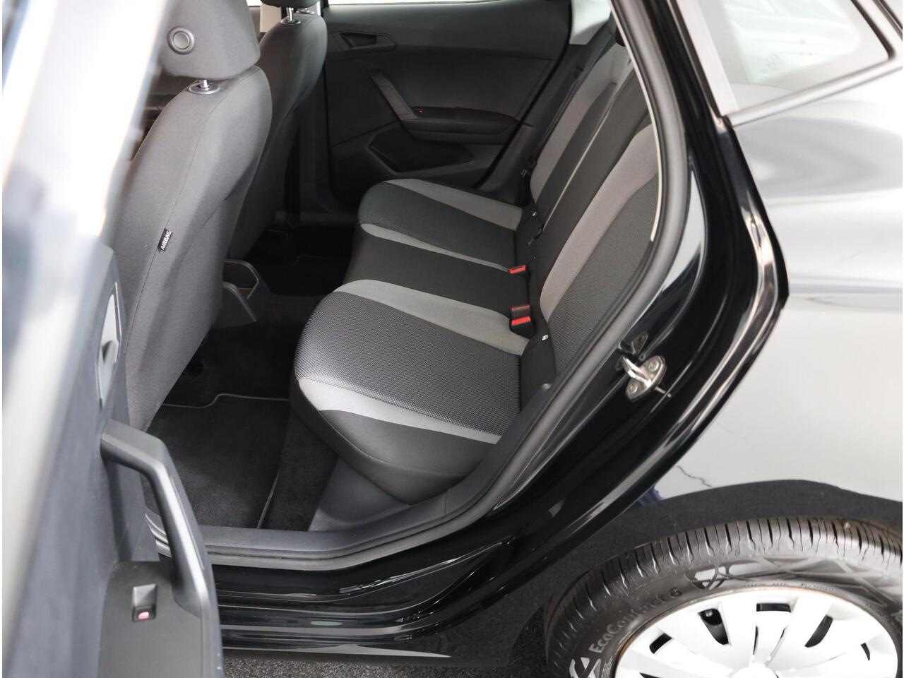 Seat IBIZA 1.0 TSI Style 95PK | Navigatie via app | Parkeersensoren | Airco |