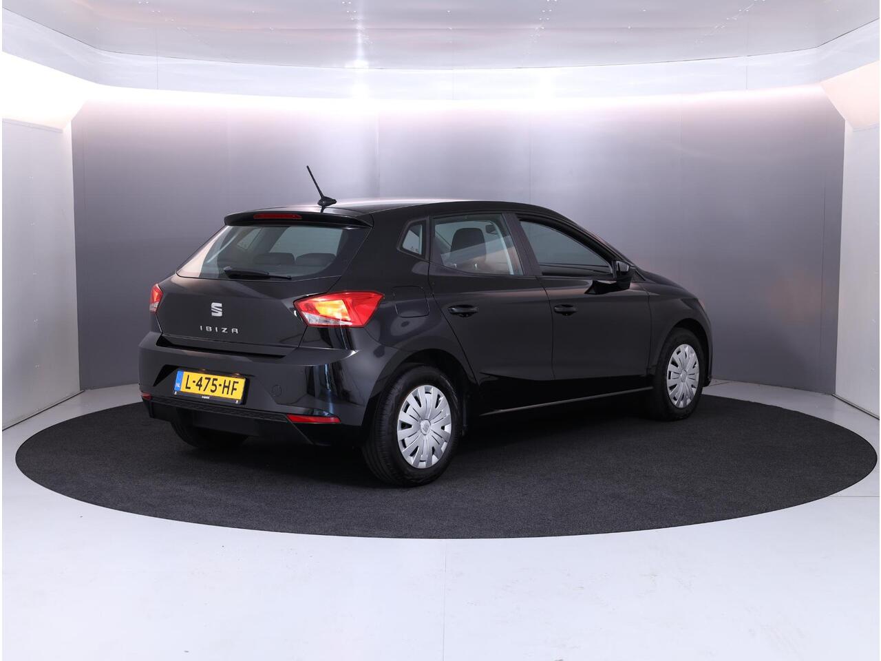 Seat IBIZA 1.0 TSI Style 95PK | Navigatie via app | Parkeersensoren | Airco |