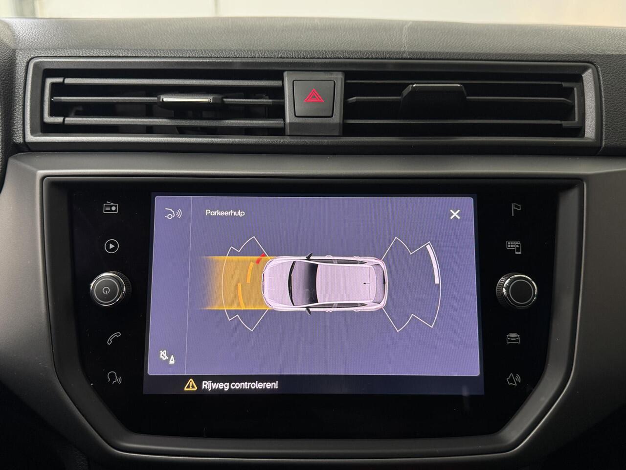 Seat IBIZA 1.0 TSI Flex | Navigatie | Parkeersensoren | Trekhaak | Cruise control |