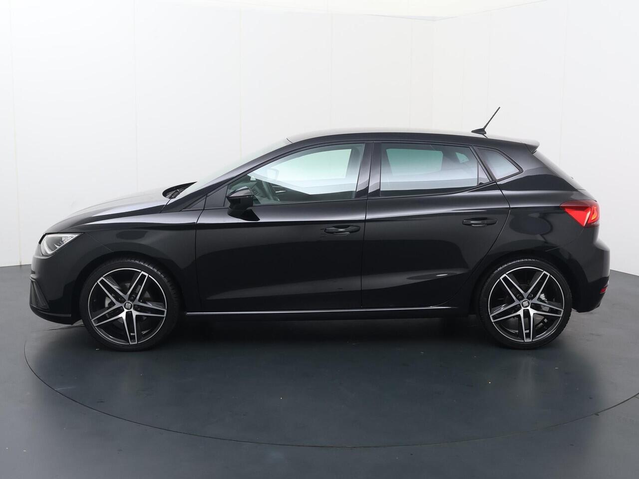Seat IBIZA 1.0 TSI FR Business Intense Plus | 110 PK | Automaat | Beats audio pack | LED verlichting | Apple Carplay/Android Auto |