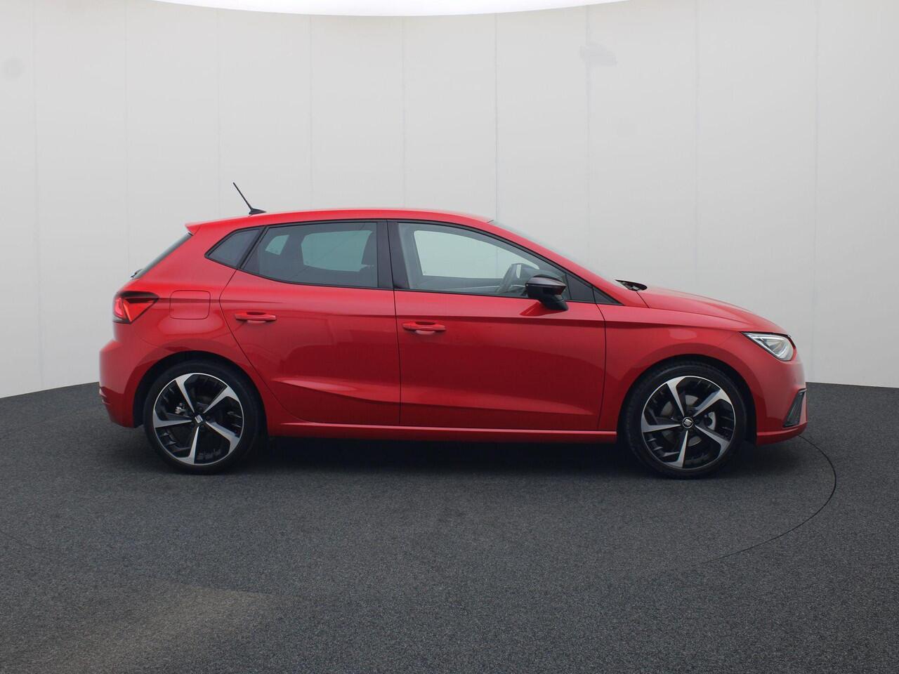 Seat IBIZA 1.0 EcoTS/110PK DSG FR Business Intense · Navigatie · Apple/Android Car Play · Camera + Parkeersensoren