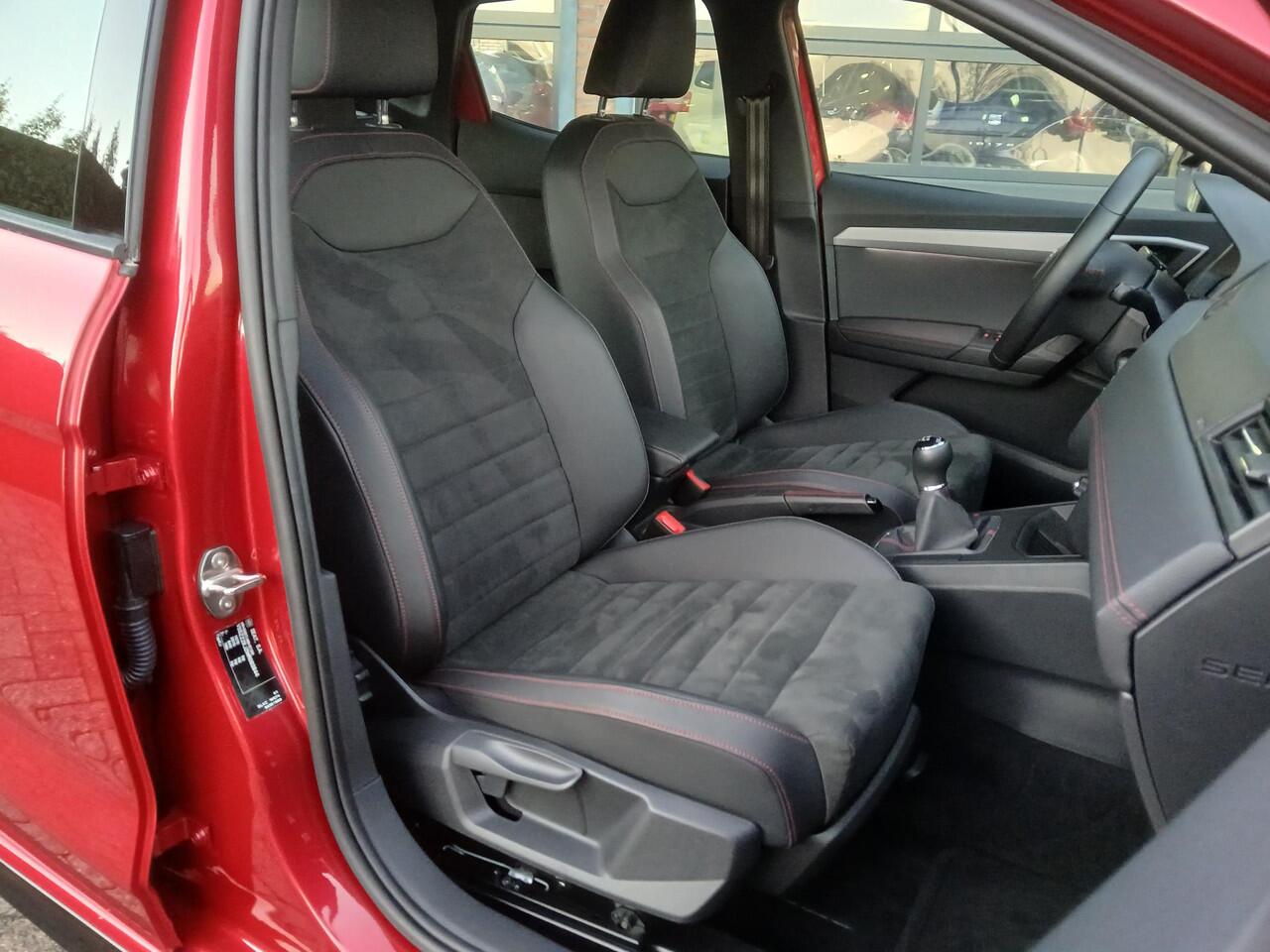 Seat IBIZA 1.0 TSI FR Black Edition + alcantara bekleding + 18 inch velgen, etc.