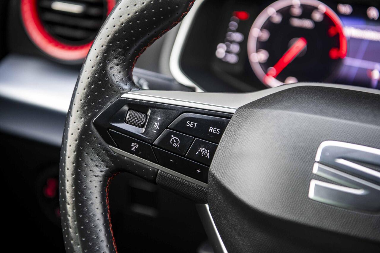 Seat IBIZA 1.0 TSi 95 pk FR Business Intense | 18" | Alcantara | Virtual Cockpit | Stoelverwarming