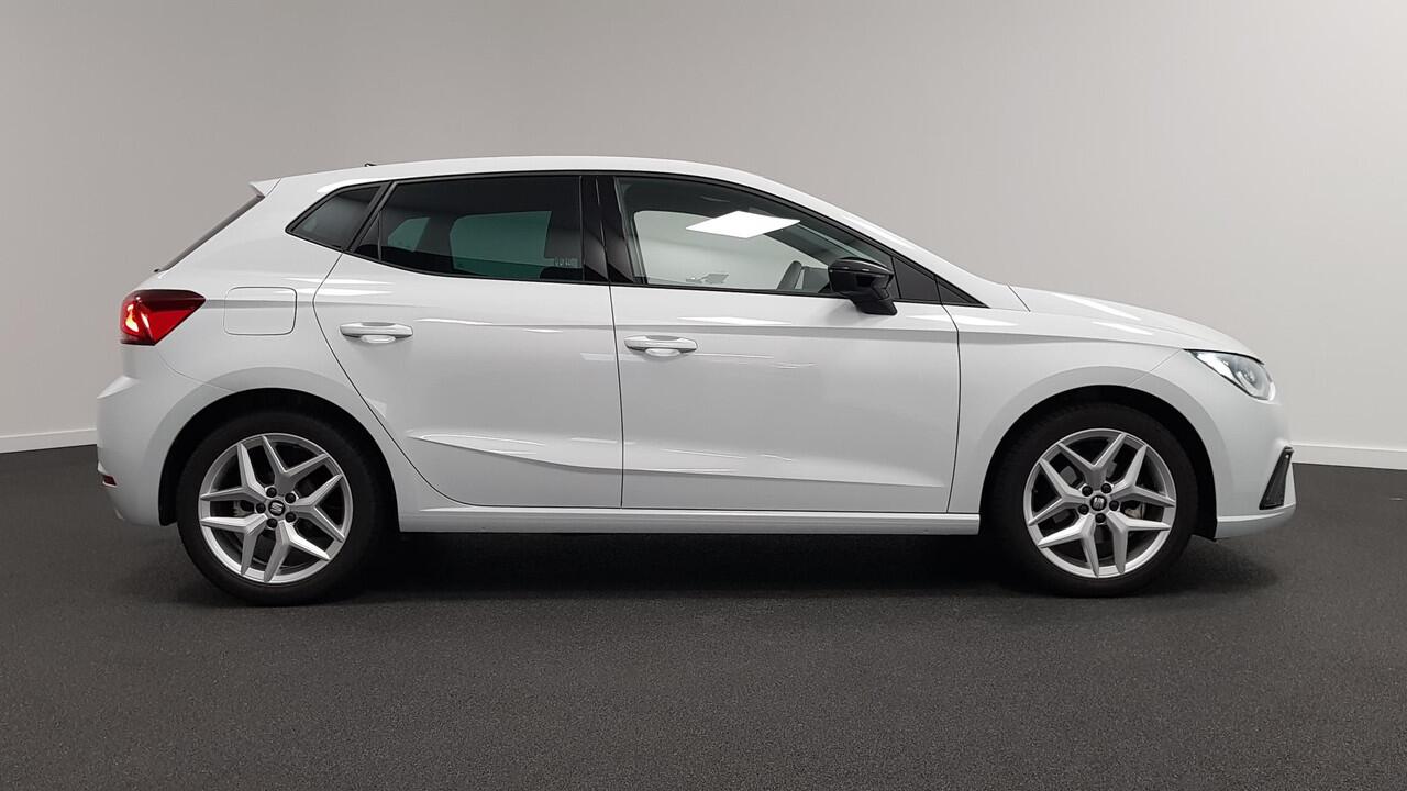 Seat IBIZA 1.0 TSI 110pk DSG FR Climate Control | Parkeer sensoren | Verwarmde voorstoelen | DAB | Lichtmetalen velgen