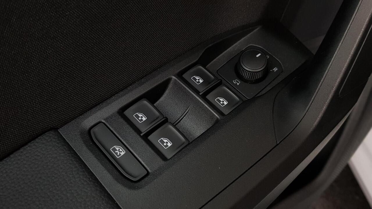 Seat IBIZA 1.0 TSI 110pk DSG FR Climate Control | Parkeer sensoren | Verwarmde voorstoelen | DAB | Lichtmetalen velgen