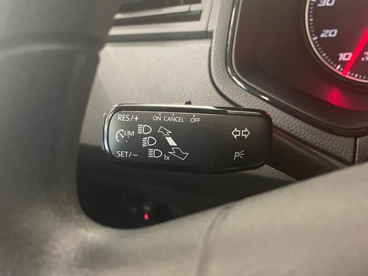 Seat IBIZA 1.0 MPI Reference Navigatie Apple Carplay/Android Auto Stoelverwarming Airco