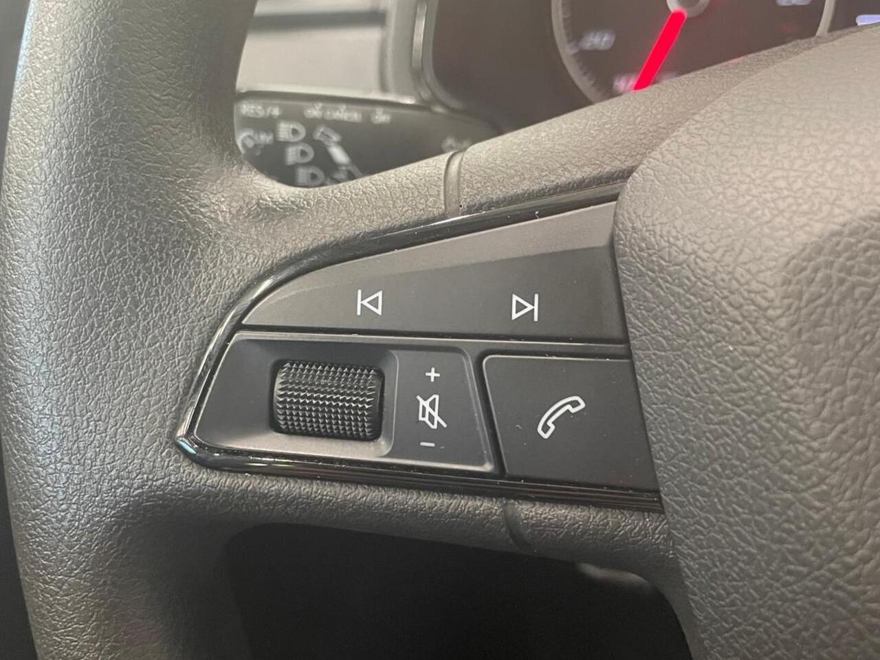Seat IBIZA 1.0 MPI Reference Navigatie Apple Carplay/Android Auto Stoelverwarming Airco