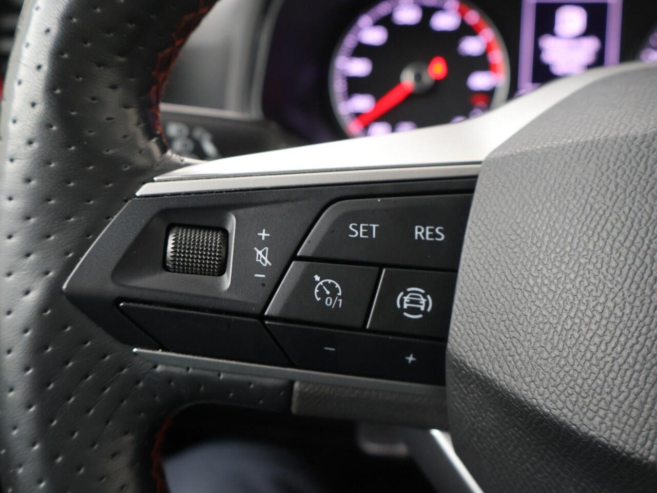 Seat IBIZA 1.0 EcoTSI FR | 95 PK | Climate control | LED verlichting | Cruise control | Apple Carplay/Android Auto |