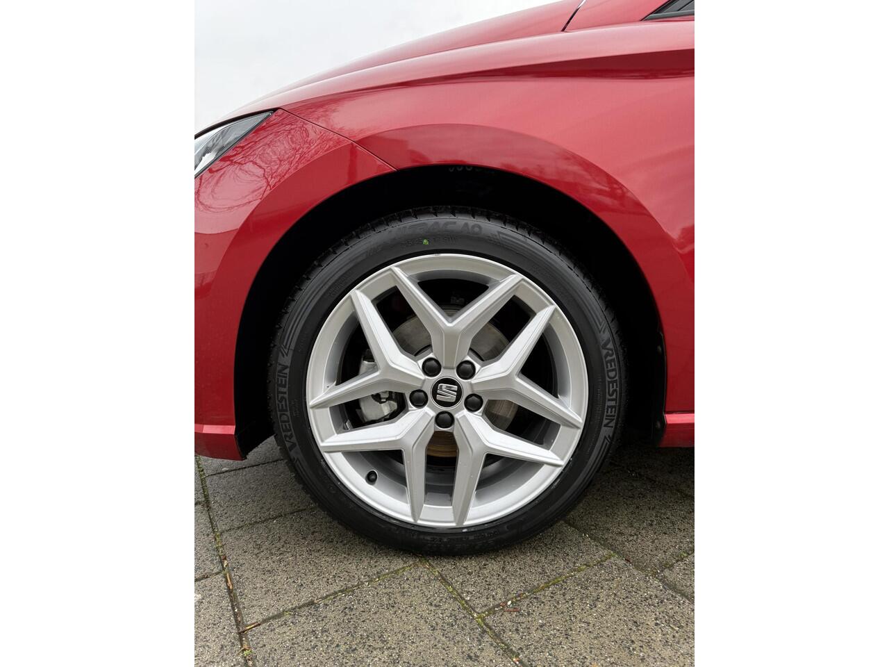 Seat IBIZA 1.0 TSI FR Business Intense | Apple Carplay | Achteruitrijcamera | Cruise Control |