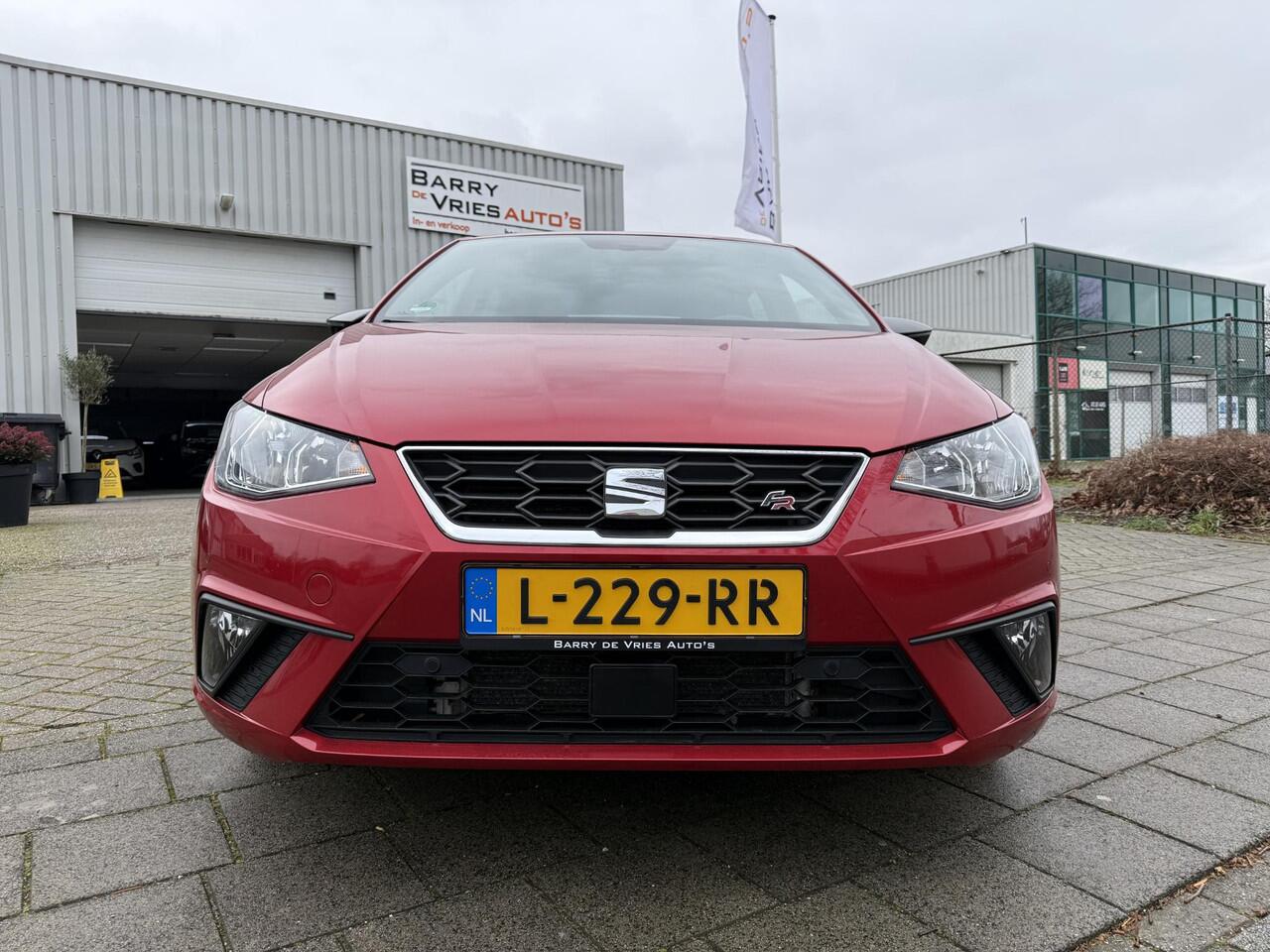 Seat IBIZA 1.0 TSI FR Business Intense | Apple Carplay | Achteruitrijcamera | Cruise Control |