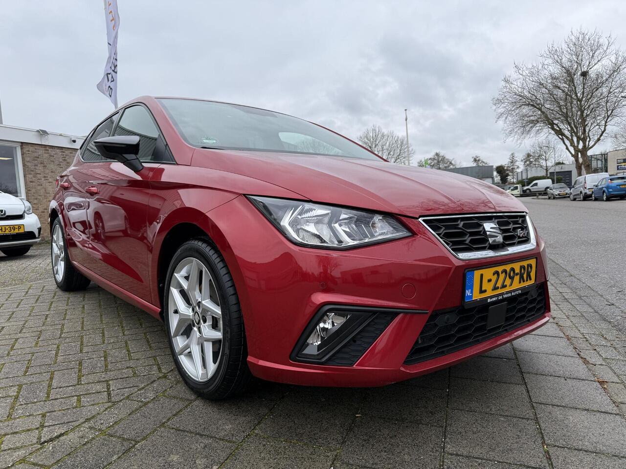 Seat IBIZA 1.0 TSI FR Business Intense | Apple Carplay | Achteruitrijcamera | Cruise Control |