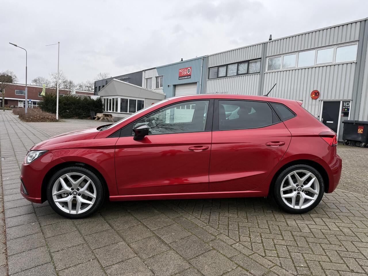 Seat IBIZA 1.0 TSI FR Business Intense | Apple Carplay | Achteruitrijcamera | Cruise Control |