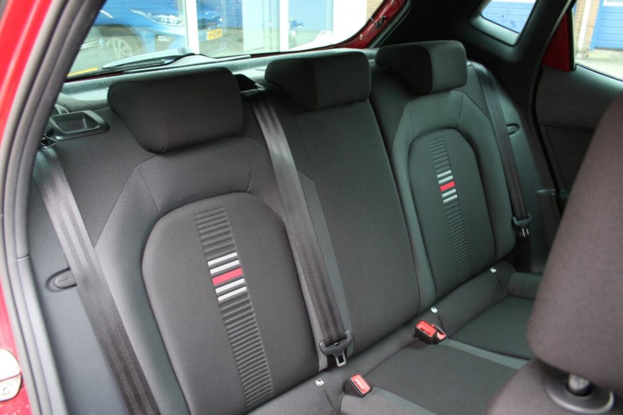 Seat IBIZA 1.0 TSI FR Business Intense, Automaat, Camera, Cruise, Clima