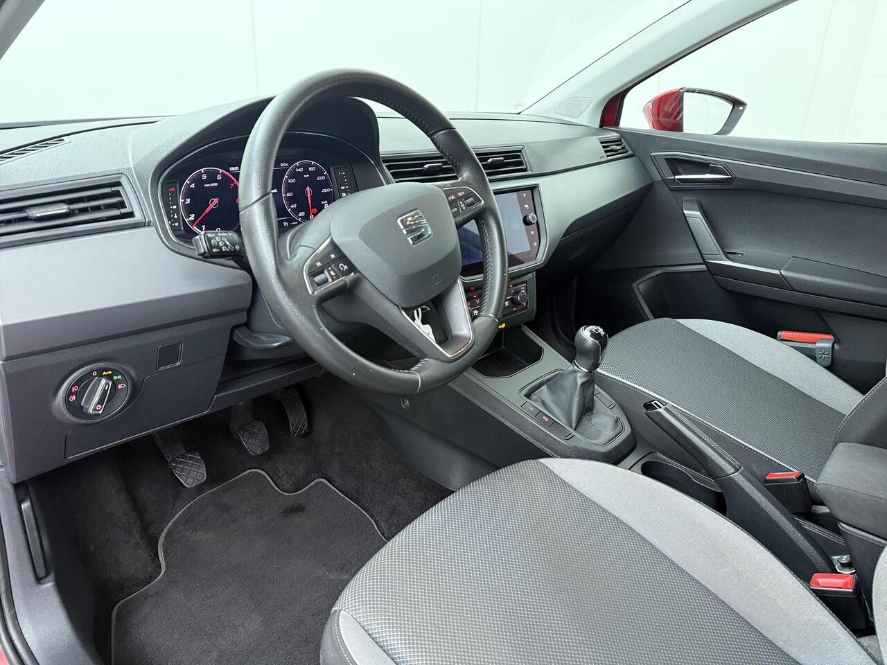 Seat IBIZA 1.0 TSI Style Business Intense Plus | 95 PK | Climate control | LED verlichting | Apple Carplay/Android Auto | Achteruitrijcamera |