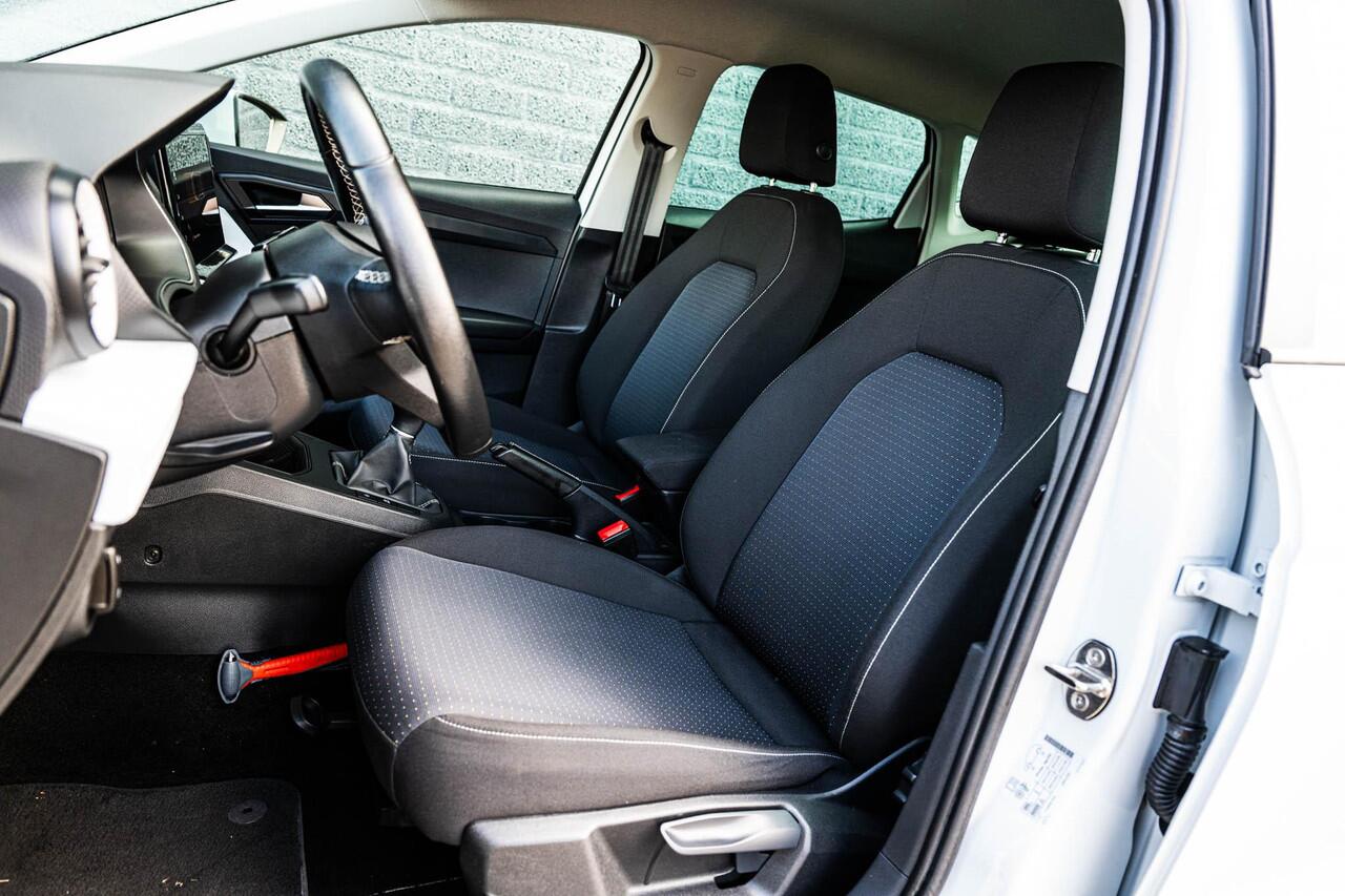 Seat IBIZA 1.0 TSi 95 pk Style Business Intense | Facelift | Groot infotainment | Stoelverwarming