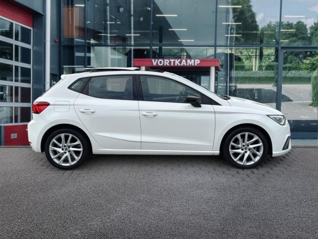 Seat IBIZA 1.0 TSI DSG FR PANO-DAK/CAMERA/NAVI/CARPLAY/ACC/STOELVERW