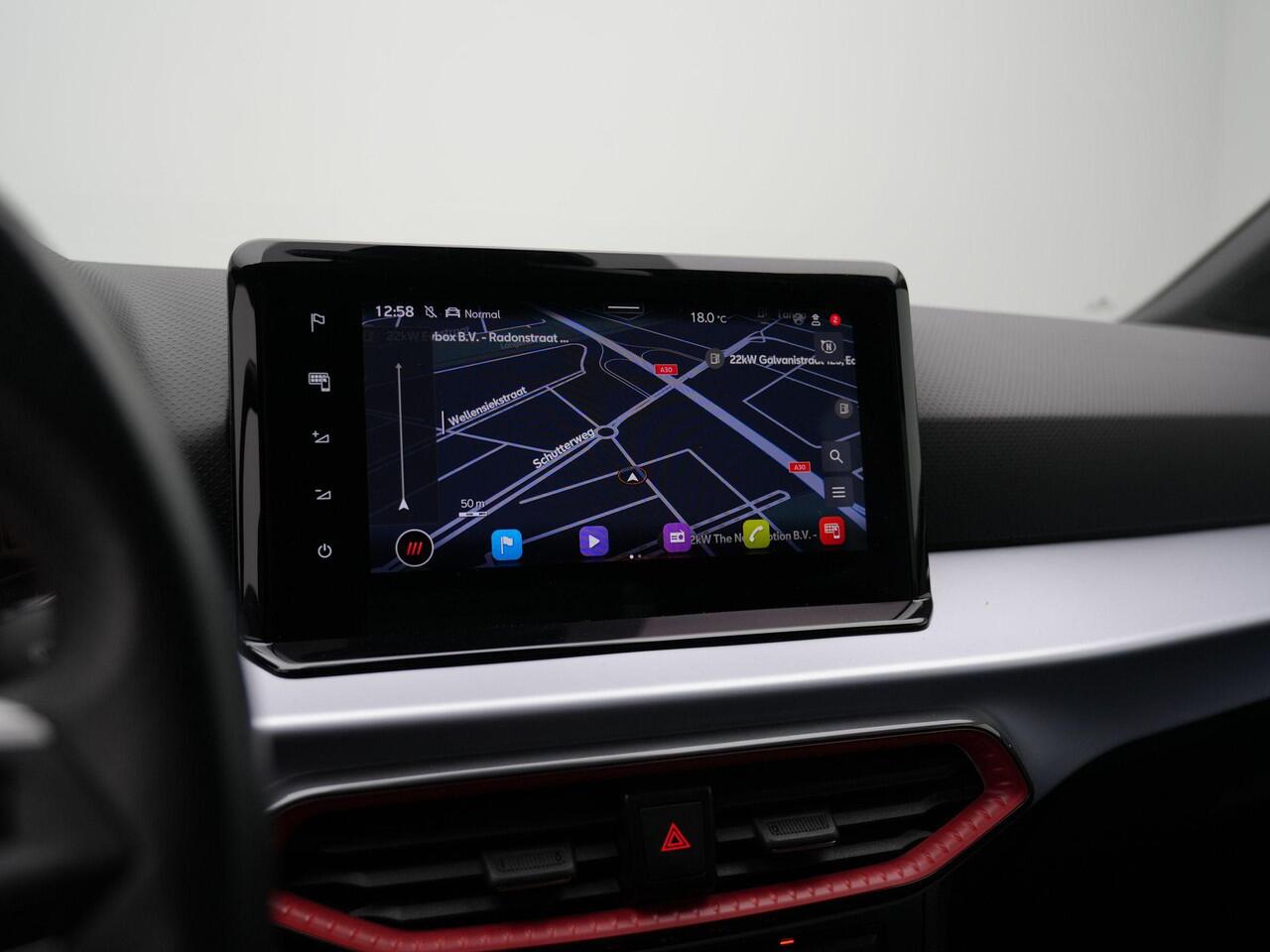 Seat IBIZA 1.0 EcoTSI 110 pk DSG FR Business Intense | Panoramadak | Achteruitrijcamera | Stoelverwarming | Navigatie