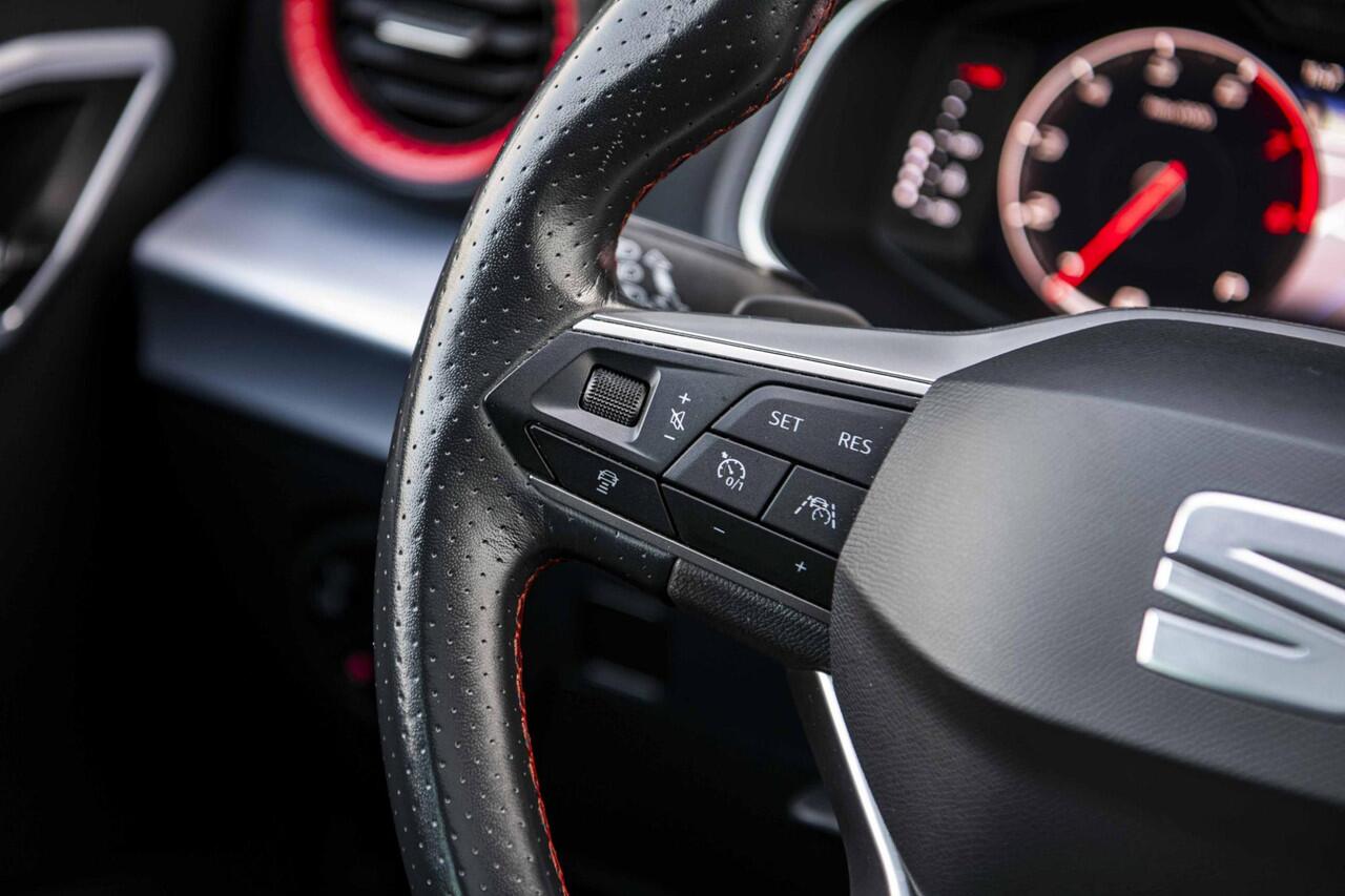 Seat IBIZA 1.0 TSi 110 pk DSG-7 FR Plus | Panoramadak | Beats | Virtual Cockpit | Alcantara