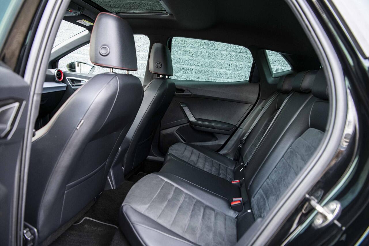 Seat IBIZA 1.0 TSi 110 pk DSG-7 FR Plus | Panoramadak | Beats | Virtual Cockpit | Alcantara