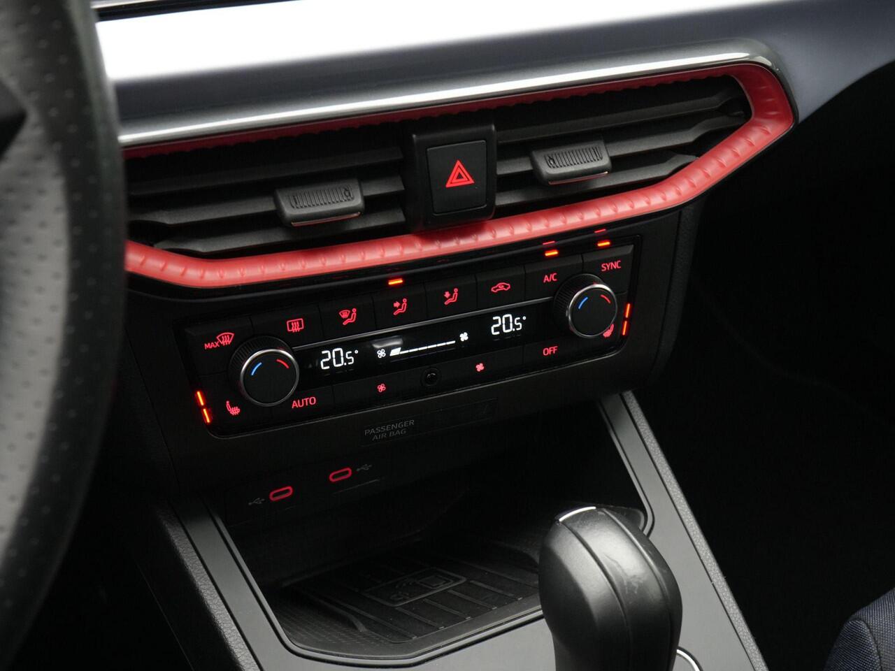 Seat IBIZA 1.0 EcoTSI 110 pk DSG FR | Panoramadak | Stoelverwarming | Adaptive Cruise | Apple CarPlay & Android Auto | Achteruitrijcamera