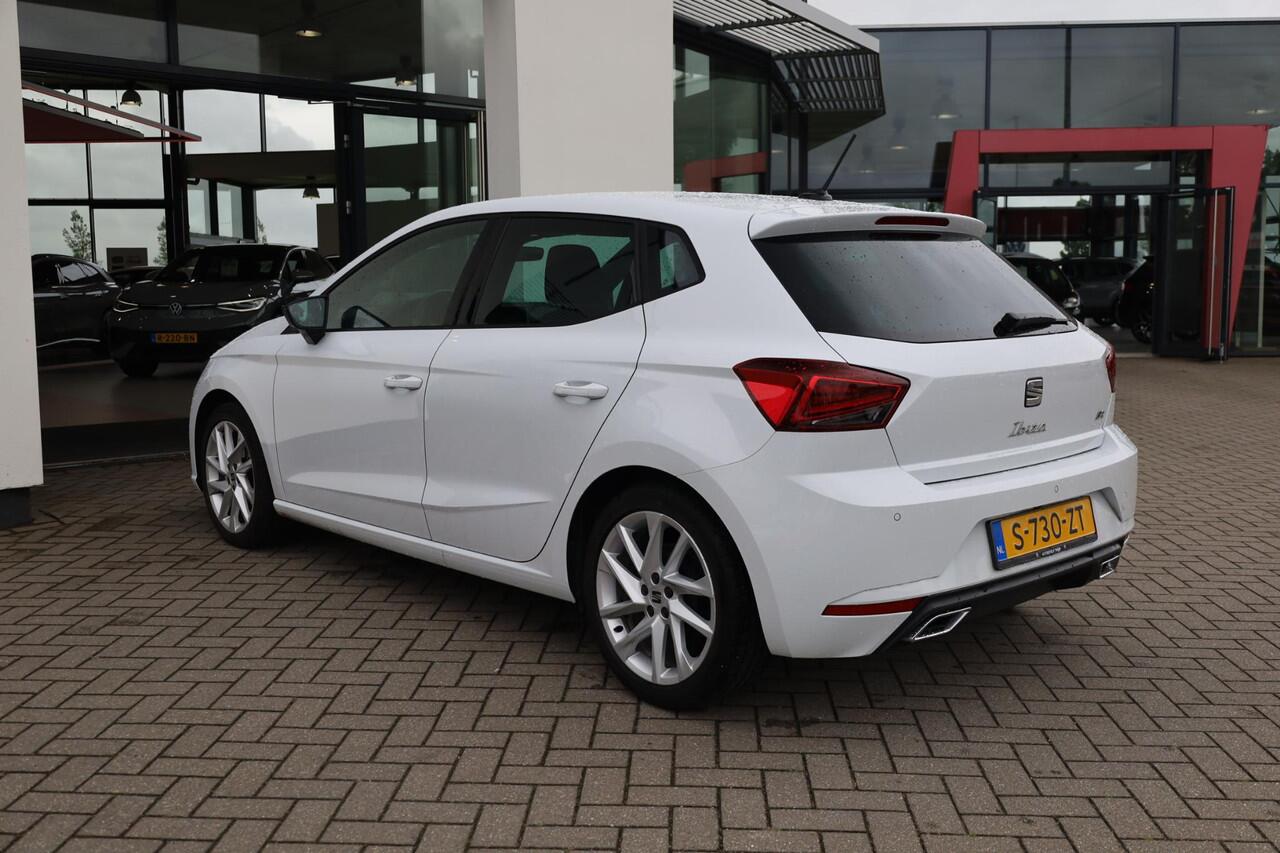 Seat IBIZA 1.0 EcoTSI FR Business Intense 95PK / 70kW, Achteruitrijcamera, parkeersensoren voor en achter, stoelverwarming, adaptieve cruise control (acc), volledig digitaal instrumentenpaneel, Apple Carplay / Android Auto, DAB+, inklapbare spiegels, 2-zone climatro