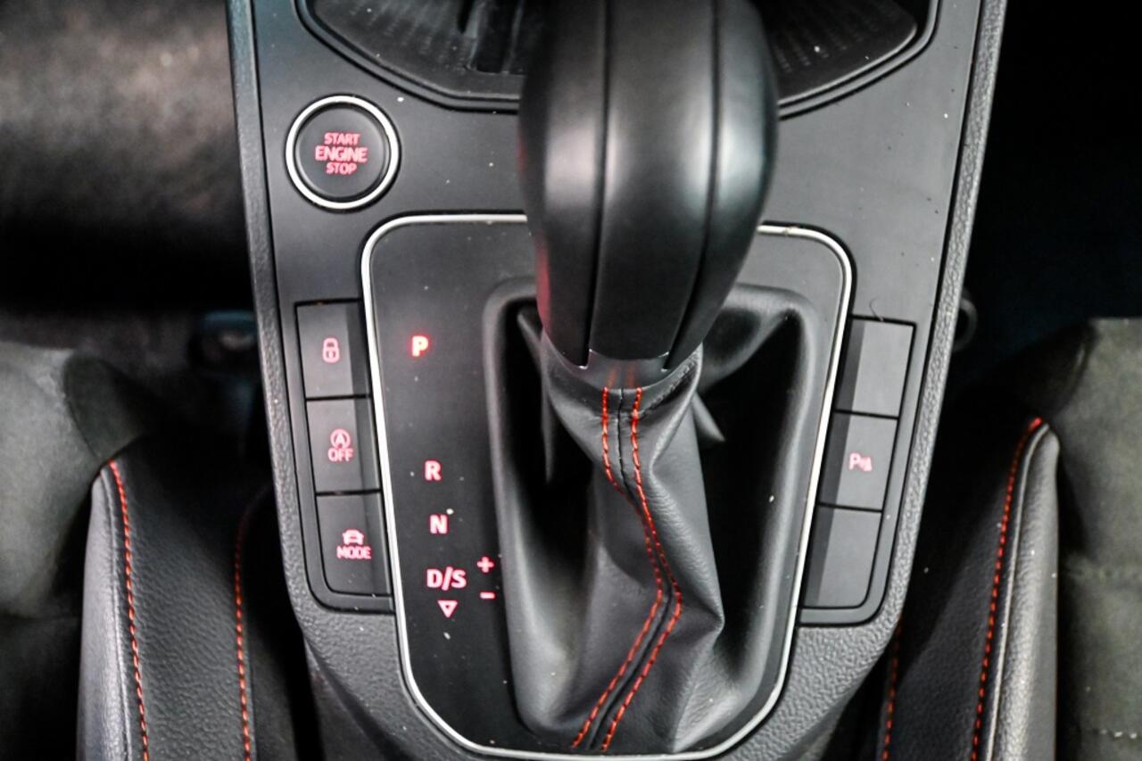 Seat IBIZA 1.0 TSI FR Pro Black Edition ACC|Pano|Camera