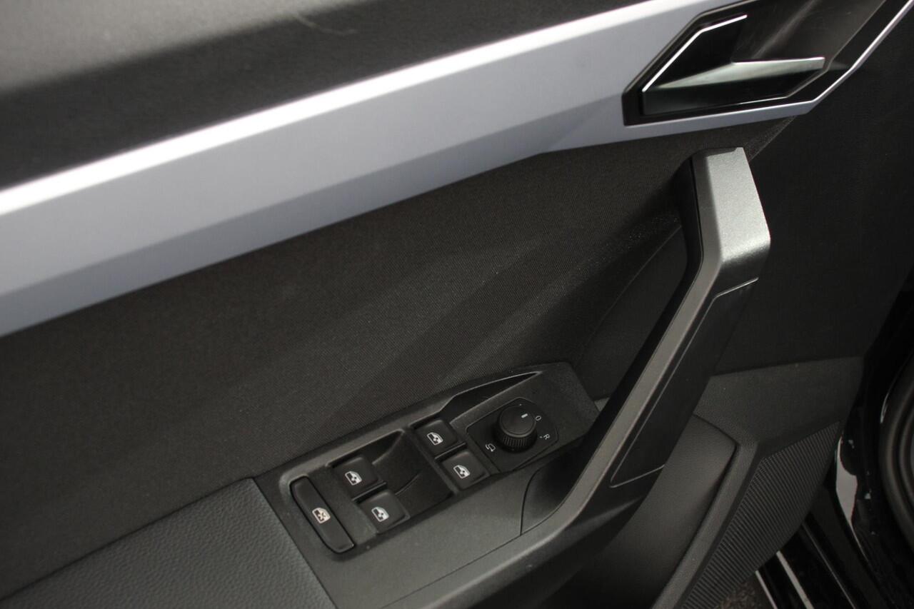 Seat IBIZA 1.0 FR DEMO! Navigatie Apple Carplay/Android Auto Climate Control Cruise Control Stoelverwarming