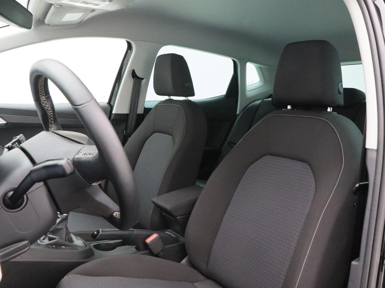 Seat IBIZA 1.0 EcoTSi 4.OH! Edition | Digitaal Dashboard | Stoelverwarming | CarPlay | Parkeersensoren | LED | 17 Inch | 23.914 Km!!