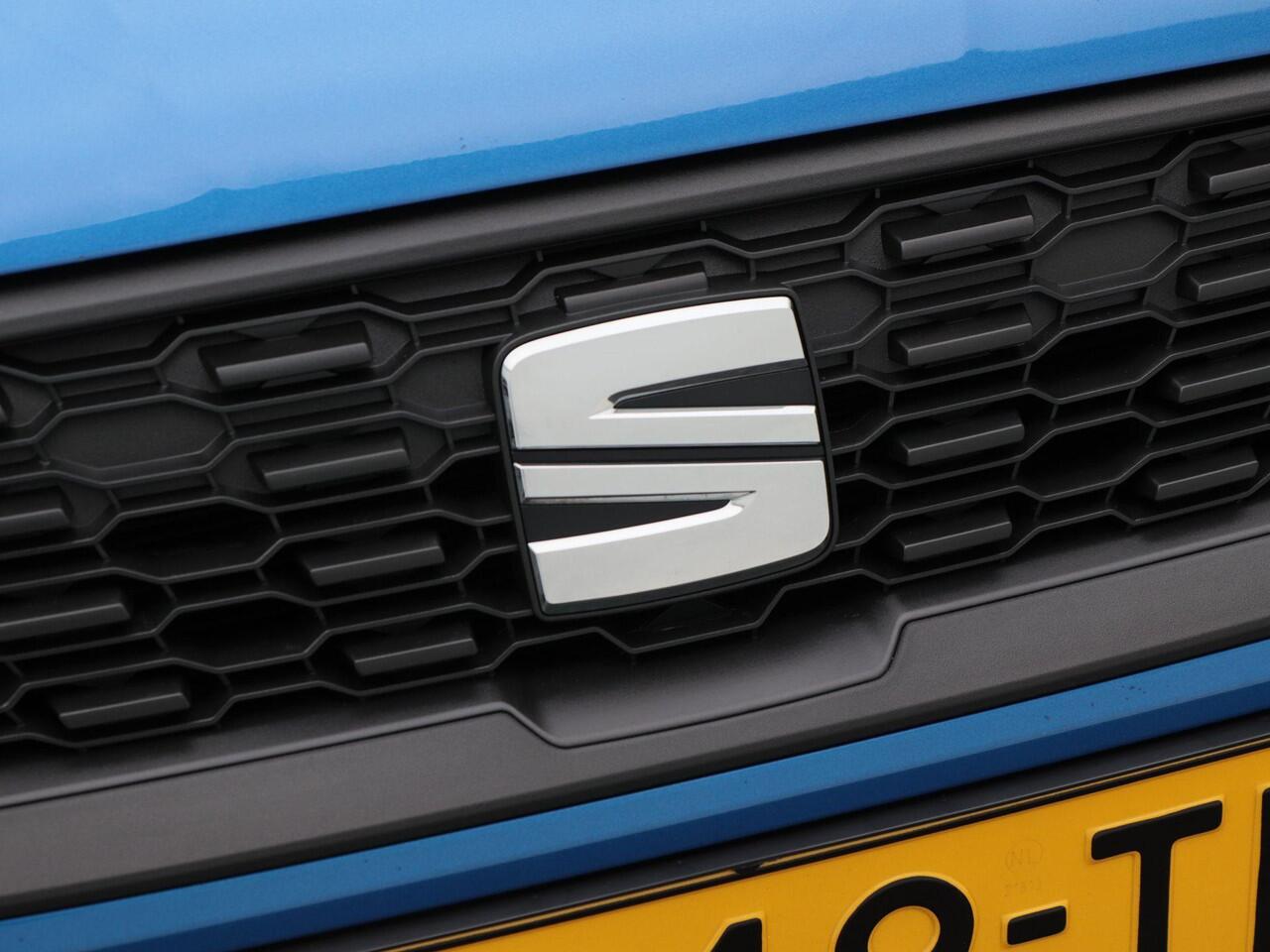 Seat IBIZA 1.0 TSI Style Business Connect | Digitaal Dashboard | Adaptive Cruise | Stoelverwarming | Navigatie | CarPlay | Sensoren | 15 Inch | 66.799 Km!!