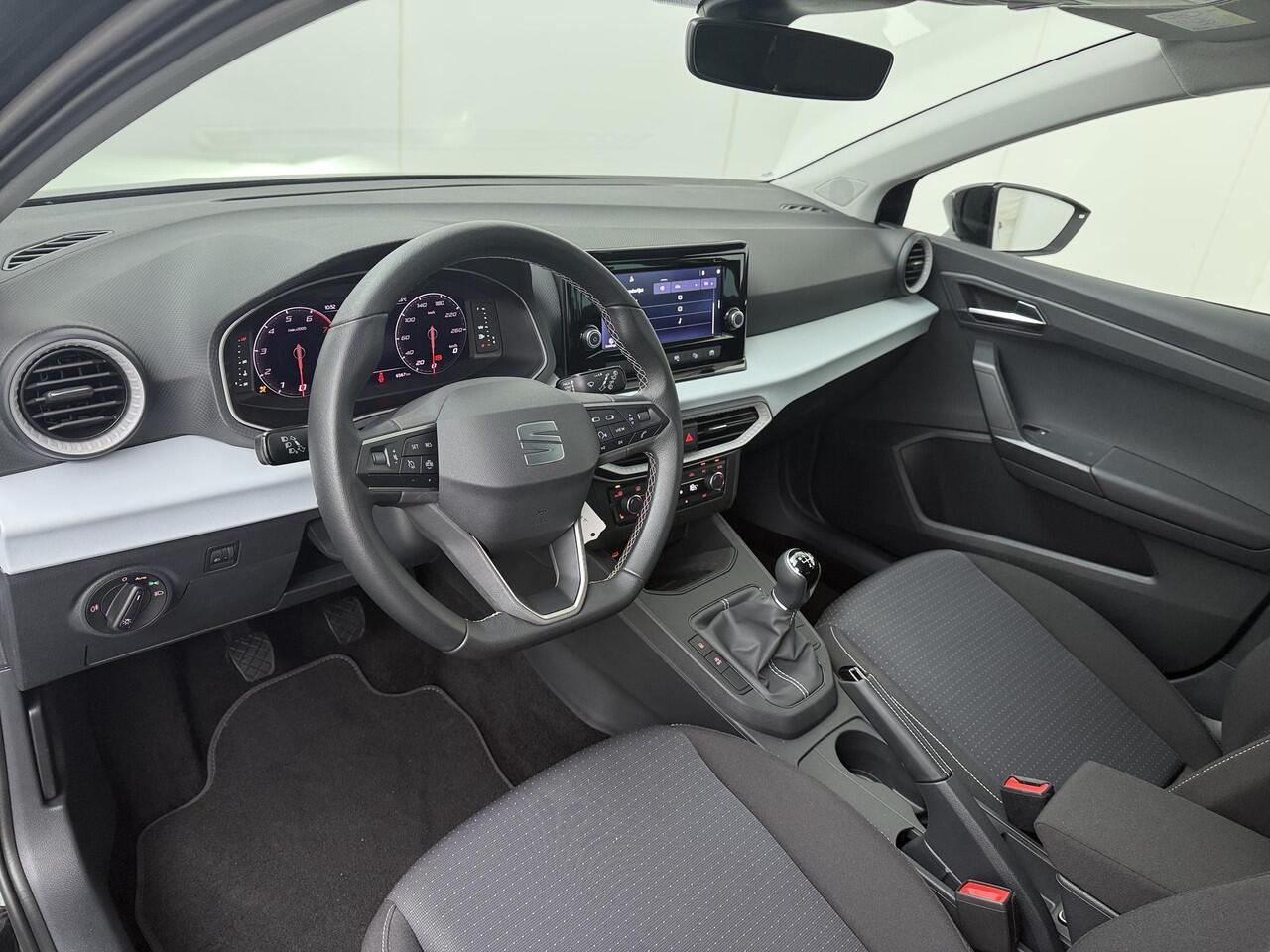 Seat IBIZA 1.0 EcoTSI Style Business Connect | 95 PK | Cruise control | Voorstoelen verwarmd | Apple Carplay/Android Auto |