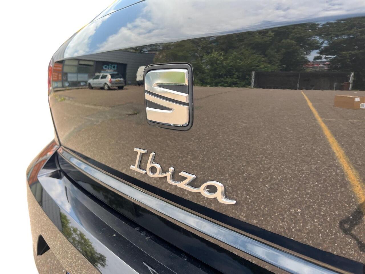 Seat IBIZA 1.0 EcoTSI Style Business Intense | parkeersensoren voor en achter | LM velgen | MultiMedia-Navi | stoelverwarming | cruise control | Digitaal dashboard | 2- zone climate control