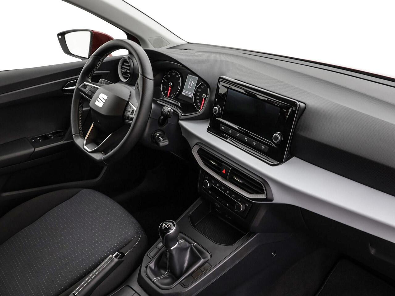 Seat IBIZA 1.0 95pk EcoTSI Style · Apple/Android Car Play · P-Sensoren · Cruise Control · Climatronic · 15'' Inch · Garantie t/m 10-01-2027 of 100.000km
