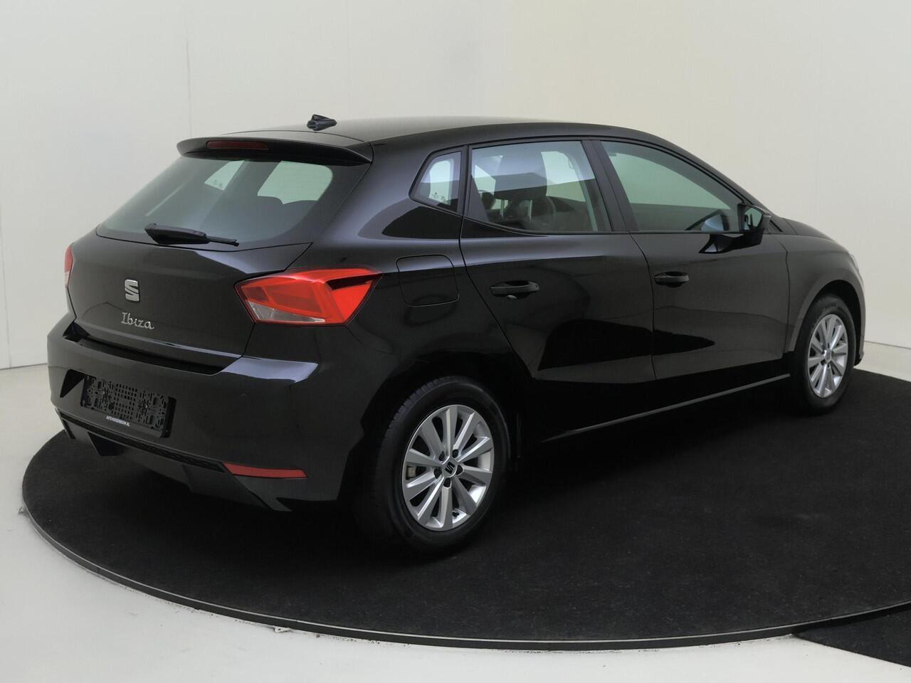 Seat IBIZA 1.0 EcoTSI Style Business Connect | CarPlay | Digital cockpit | Cruise control | Climate control | Elektrisch inklapbare buitenspiegels | Parkeersensoren achter |