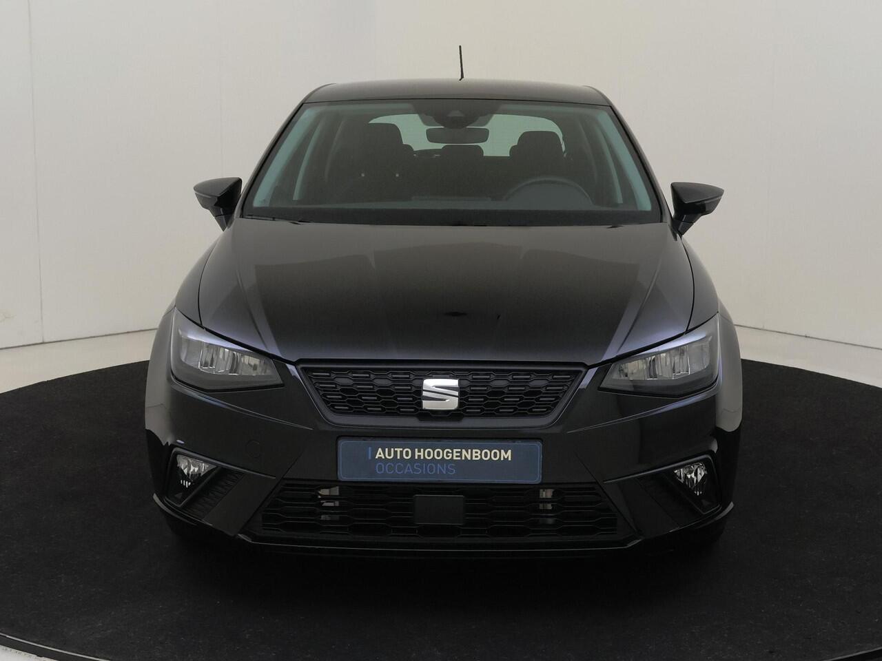 Seat IBIZA 1.0 EcoTSI Style Business Connect | CarPlay | Elektrisch inklapbare buitenspiegels | Cruise control | Digital cockpit | Climate control | Parkeersensoren achter |
