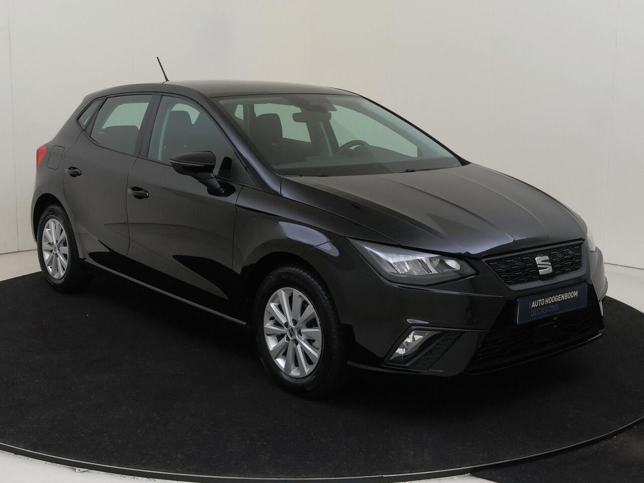 Seat IBIZA 1.0 EcoTSI Style Business Connect | CarPlay | Elektrisch inklapbare buitenspiegels | Cruise control | Digital cockpit | Climate control | Parkeersensoren achter |